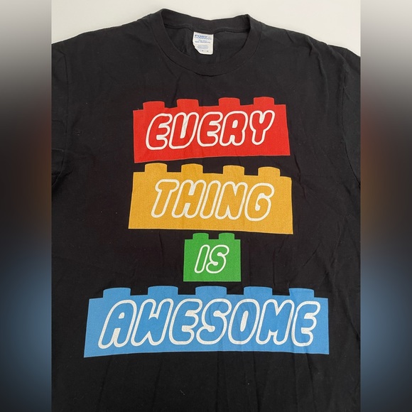 Everything is Awesome LEGO land trip T-Shirt Size Medium - Picture 2 of 4